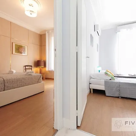 Lägenhet Gioia Five Stars House