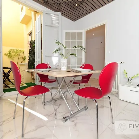 Gioia Five Stars House