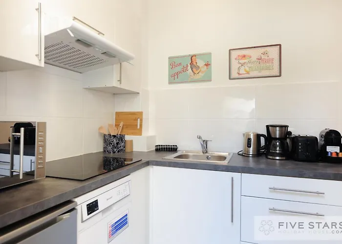 Gioia Five Stars House