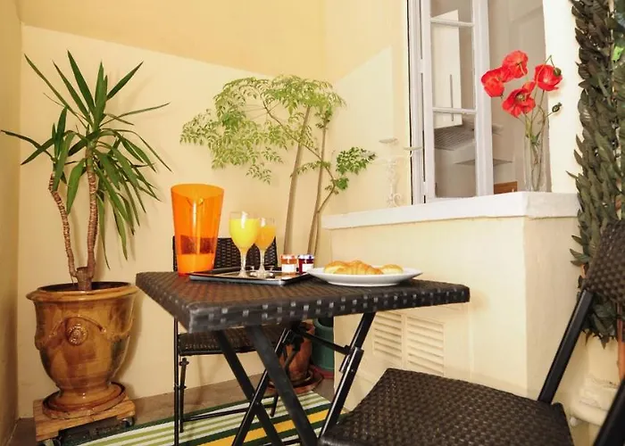 Gioia Five Stars House 公寓 *