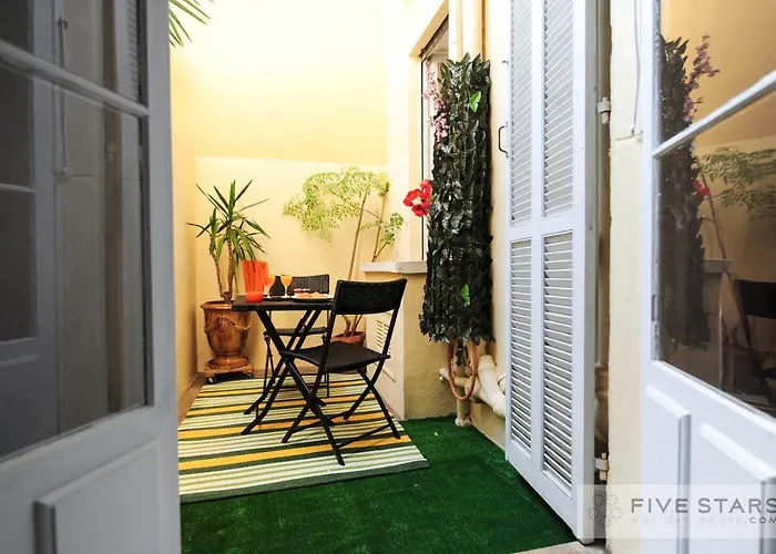 Gioia Five Stars House 公寓 *