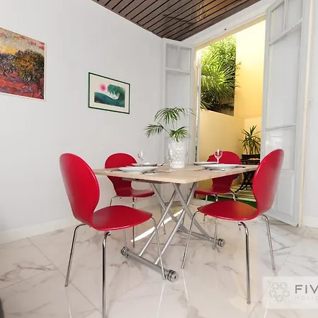 Gioia Five Stars House